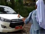 To complain about jumbo menace, Kerala nun blocks minister’s car