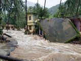 Kerala Floods: Tourist, heavy goods vehicles banned in high ranges of Idukki