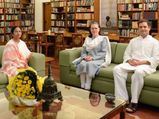 Rahul and Sonia Gandhi to skip Mamata's mega rally, Mayawati keeps her guessing
