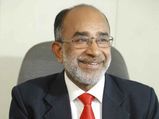 Union Minister KJ Alphons draws flak over his ‘selfie’ at CRPF jawan's funeral 