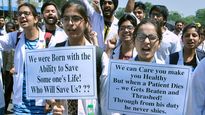 Bengal’s illustrious personalities meet protesting doctors, urge Mamata to resolve impasse