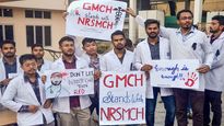 Bengal Doctors' stir: Opposition asks Mamata to apologise