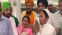 Jo bole so nihaal, Sat sri akal: Mamata Banerjee slogans at Gurdwara Sant Kutiya