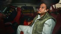 Scindia with 17 MLAs set to back BJP as Congress ups efforts to woo him back