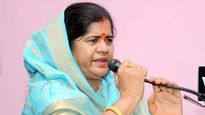 Imarti Devi, who came in light after Kamal Nath’s ‘Item’ remark, leads in MP Dabra Bypoll