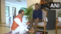 MP Urination Incident: CM Chouhan Washes Feet Of Tribal