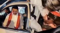 Congress Workers Wash Maharashtra Unit Chief Nana Patole's Feet; Viral Video Sparks Controversy