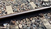 Emergency Stop Saves Goods Train: Gas Cylinder Discovered On Tracks Near Uttar Pradesh Station
