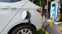 Maharashtra’s EV Policy 2025: 100% Toll Waiver On Expressways, Up To 15% Discount On Vehicles