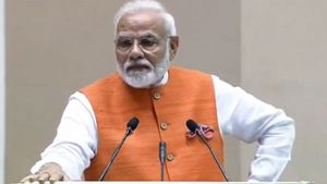 '২ মে লোকেরা দিদিকে দরজা দেখাবে', অধিকারী গড়ে দাঁড়িয়ে হুঙ্কার মোদীর 
