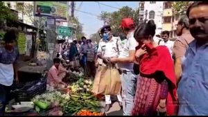শীতে জবুথবু বঙ্গে ১ টাকায় মিলছে সবজি, কোথায় জেনে নিন?