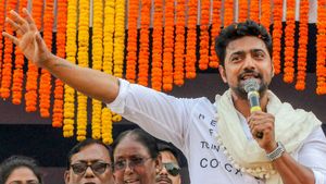 ঘাটালে কাটমানি নিয়ে উত্তেজনা, আবাস যোজনা নিয়ে সাংসদ অভিনেতা দেবকে ঘিরে কীসের বিতর্ক