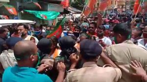 ফের অর্জুন সিং-এর মিছিলে বাধা, ধুন্ধুমার দুর্গানগরে
