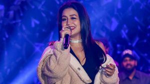 সানি লিওনের পর কলেজের মেধাতালিকায় বলিউডের গায়িকা নেহা কক্করের নাম