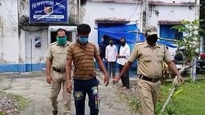 ছেলের হাতে বাবা খুন, মায়ের অভিযোগে গ্রেফতার ছেলে