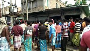 বর্ধমানের গলসিতে একাধিক অভিযোগে সরব গ্রামের মহিলারা