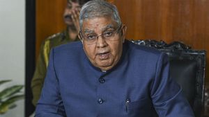 'পঙ্গপাল রাজ্যপাল, নির্লজ্জ বিজেপির দাস', ধনখড়ের সফরের আগেই আলিপুর দুয়ারে পড়ল পোস্টার