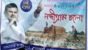 শুভেন্দু সমর্থনে পোস্টার ঘিরে জল্পনা নদিয়ায়, তৃণমূলের অভ্যন্তরে চাঞ্চল্য 
