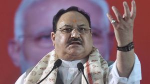 গভীর রাত পর্যন্ত চলল বৈঠক, নাড্ডার সফরের আগেই মালদহে উত্তেজনা 