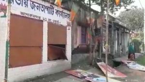বিজেপির ওপর হামলার ঘটনায় এখনও উত্তেজনা অশোকনগরে