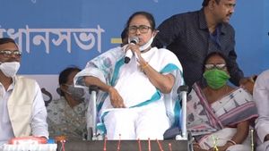 'ওর বিরুদ্ধে বেশ কিছু অভিযোগ কানে এসেছিল', খেজুরিতে বিস্ফোরক মমতা 