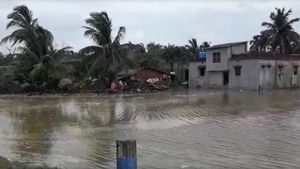 সমুদ্রের বাঁধ উপচে দিঘার একাধিক গ্রামে জল ঢুকতে শুরু! ভেঙে চুরমার শঙ্করপুরের রাস্তা 