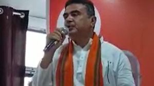 শুভেন্দু-ফ্যাক্টরে তৃণমূলের সংগঠন ধাক্কা খাবে পূর্ব মেদিনীপুরে? দাওয়াই খুঁজছেন নয়া কাণ্ডারি