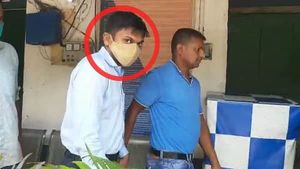 পাঁচতারা হোটেলে বসেই চলছিল 'অপারেশন'! গোপন সূত্রে হানা দিয়ে দিল্লি থেকে 'সিবিআই' অফিসারকে ধরল হাওড়ার পুলিশ  