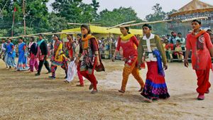 এবার মমতার সরকারের উদ্যোগে শান্তিনিকেতনে 'বিকল্প' পৌষ মেলা! সময়সূচি ঘোষণা জেলা প্রশাসনের 