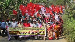 পরিস্থিতির বদল হবেই! রাতের ঘুম কাড়াদের শান্তিতে ঘুমোতে দেবো না, দীর্ঘ পদযাত্রার পরে হুঁশিয়ারি সুশান্তের 
