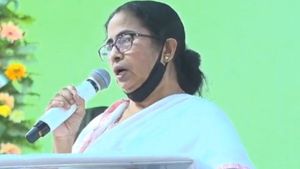 মোর্চার পর কি হামরো পার্টিকে দলে টানতে চাইছে তৃণমূল! মমতার বৈঠক-বার্তায় জল্পনা