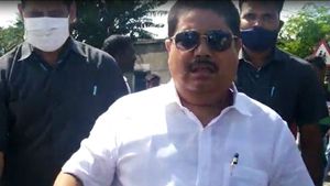 হস্তক্ষেপ চেয়ে মমতা বন্দ্যোপাধ্যায়কে চিঠি অর্জুনের! সাংসদকে ঘিরে বাড়ছে জল্পনা  