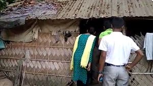 অসুস্থ হয়ে হাসপাতালে ভরতি হাঁসখালি গণধর্ষণ কাণ্ডে মৃতার মা বাবা 