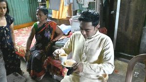 উত্তরবঙ্গে বিজেপি'র কাছে বারবার হার কেন তৃণমূলের? রাস্তায় নেমে বুঝলেন অভিষেক