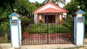 ১০ কাঠা জমির উপরে থাকা বিলাসবহুল এই বাড়ির মালিক অর্পিতাই! 