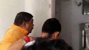 বাড়ির ছাদে মহাযজ্ঞ আর করা হল না কেষ্টর, ১৫ অগাস্ট কার কল্যাণ কামনা অধরা রইল অনুব্রতর