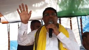 পার্থ-অনুব্রতের পরে  ইডি-সিবিআইয়ের জালে তৃণমূলের কে, বলতে পারবেন কুণাল! বিস্ফোরক 'লক্ষ্মীছাড়া' সৌমিত্র খাঁ