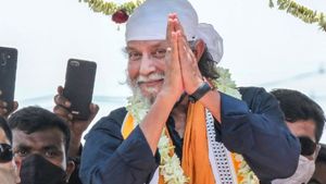আজ ফের রাজ্যে বিজেপির প্রচারে মিঠুন চক্রবর্তী, মহাগুরুকে সামনে রেখেই পঞ্চায়েতে ভোট ব্যাঙ্ক বাড়ানোর টার্গেট