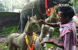 অপার কৃপা কেঁদুয়াবুড়ি‌র, অনন্য রূপে পূজা নেন দেবী 