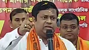 বিজেপির ভোলবদল লক্ষ্মীর ভাণ্ডারে! ৫০০-র বদলে মিলবে ২ হাজার টাকা, নাকি সার প্রতিশ্রুতিই