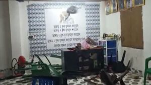 তৃণমূলের গোষ্ঠীদ্বন্দ্বে ফের উত্তপ্ত ভাঙড়! দলীয় অফিস ভাঙচুর, ঘটনাস্থলে বিশাল পুলিশ বাহিনী