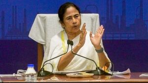 ঝগড়া না করে সংগঠনকে মজবুত করার নির্দেশ দিয়ে মমতা বললেন, '২৪ এ বিজেপি আসবে না' 