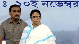 'ডিসেম্বর থেকে ধামাকা অশান্তি ছড়ানোর চক্রান্ত চলছে', ভোটার লিস্টে নজর রাখার নির্দেশ মুখ্যমন্ত্রীর
