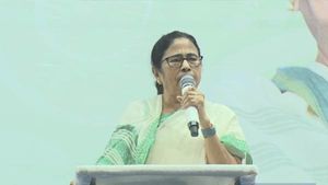 ১০০ দিনের টাকা ফিরিয়ে দাও, নইলে গদি ছেড়ে দাও! পঞ্চায়েতের আগে মমতার মুখে নয়া স্লোগান 