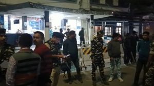 নওদাকাণ্ডে ব্লক সভাপতি সহ ১০ নেতার নামে FIR, সুর বদলে মুখ্যমন্ত্রীর কাছে CID তদন্ত দাবি নিহত নেতার স্ত্রীর