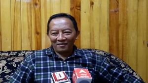 Binay Tamang: দার্জিলিং এখন পলিটিক্যাল দুবাই! দলত্যাগের পরেই তৃণমূলের বিরুদ্ধে বিস্ফোরক বিনয় তামাং 