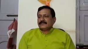 অনুব্রত ঘনিষ্ঠ বীরভূমের তৃণমূল নেতার দলত্যাগ, পঞ্চায়েত নির্বাচনের মুখে বাড়ল জল্পনা