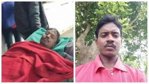 সিপিএম যুবনেতাকে গুলি মাও-উপদ্রুত গ্রামে, তৃণমূল বিধায়কের রাত কাটানোর কর্মসূচি বানচাল