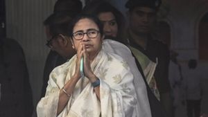 সোমবার মমতা বন্দ্যোপাধ্যায়ের সম্ভাব্য ঝটিকা সফর! সাগরদিঘির উপনির্বাচনে প্রার্থীর নাম নিয়ে জল্পনা