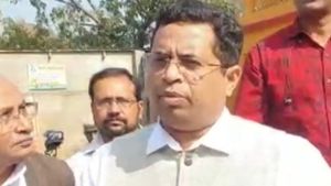 'তৃণমূলের পাপ ধুয়ে যাক', মকরস্নানে প্রার্থনা বিজেপি সাংসদ সৌমিত্র খাঁ-র